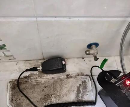 达日屋顶漏水维修公司分享下卫生间漏水的危害及解决方法